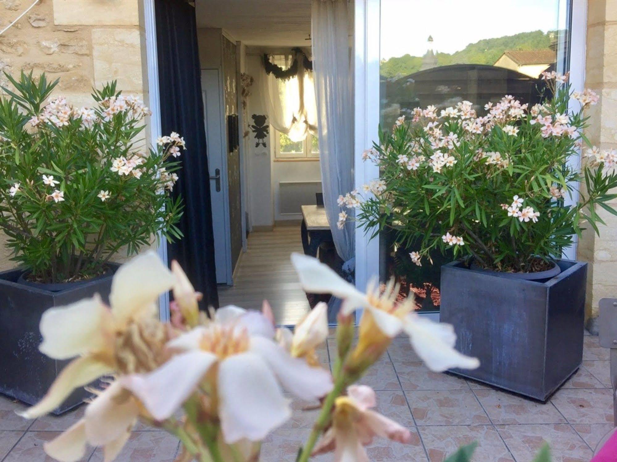 La Clef Des Songes - Chambres Climatisees - Sarlat Centre - Parking Gratuit - Piscine, Spa Et Massages A 400Metres Sarlat-la-Canéda Exterior foto